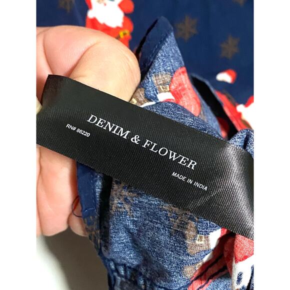 Denim & Flower Santa Clause AOP Button Shirt Mens M Christmas Holidays Snowflake - Picture 6 of 7